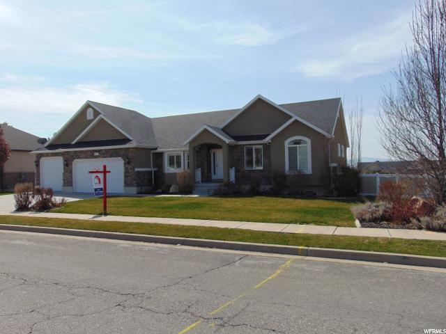 447 N Isabella Dr E, Layton, UT 84040 — photo 3