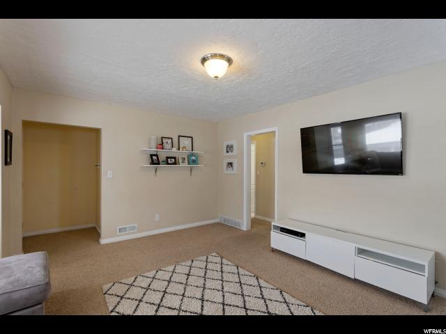 692 W 3500 S, Bountiful, UT 84010 — photo 8
