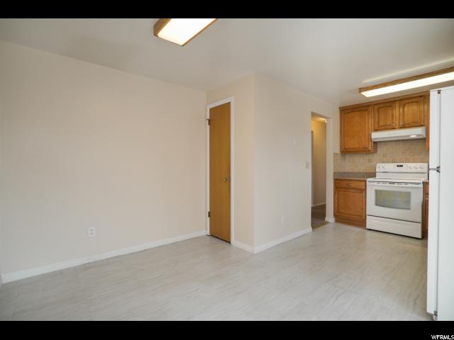 859 W 2550 N, Clinton, UT 84015 — photo 9