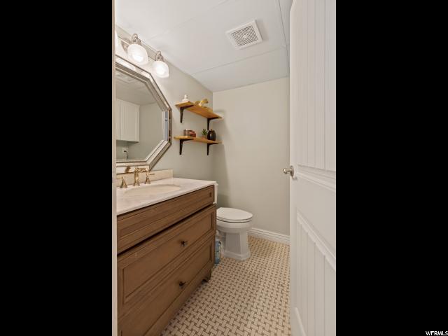 582 W 1950 N, Centerville, UT 84014 — photo 5