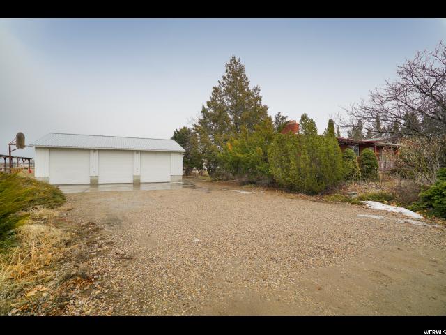 1076 N 3000 W, Clinton, UT 84015 — photo 3