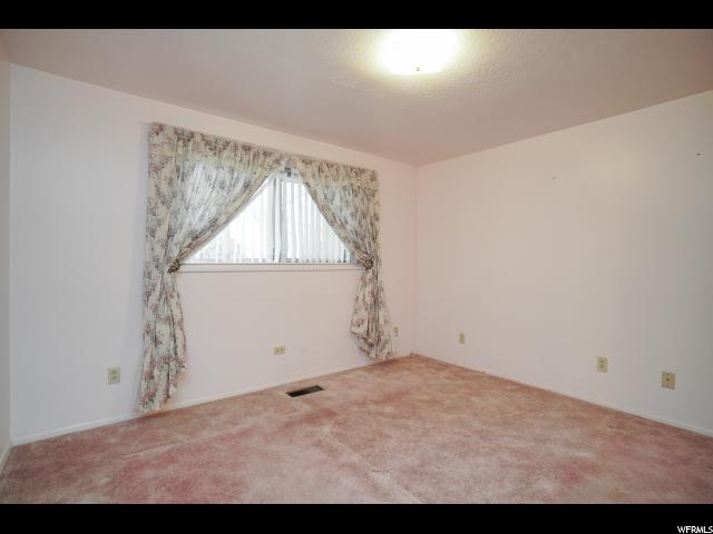 1076 N 3000 W, Clinton, UT 84015 — photo 11