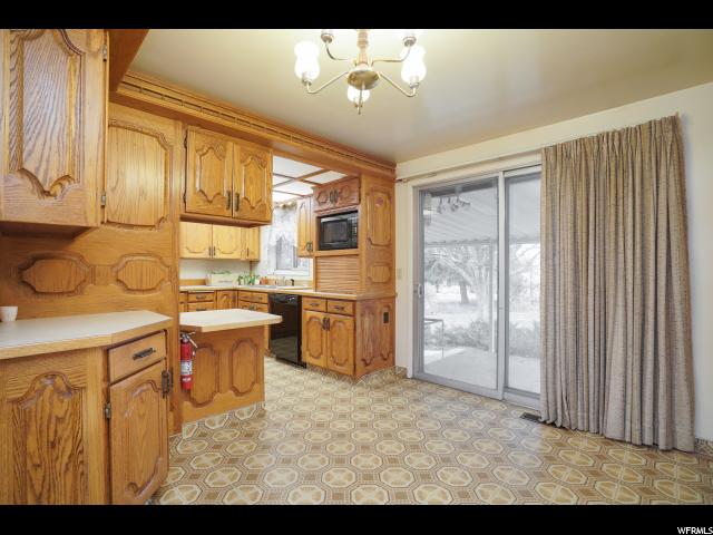 1076 N 3000 W, Clinton, UT 84015 — photo 6