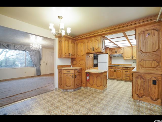1076 N 3000 W, Clinton, UT 84015 — photo 7