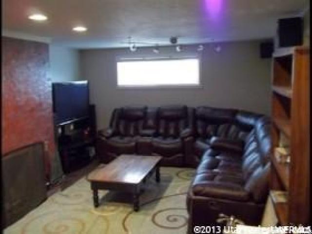 265 N 400 St E, Centerville, UT 84014 — photo 8