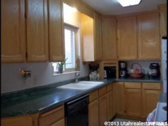 265 N 400 St E, Centerville, UT 84014 — photo 4