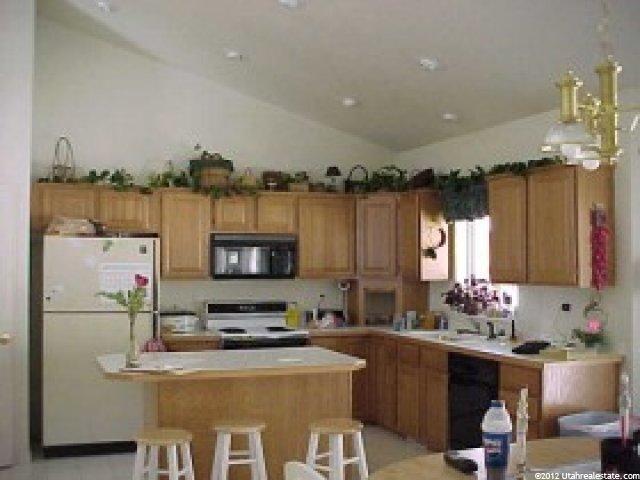 1709 E Cherokee Dr, Pleasant Grove, UT 84062 — photo 3