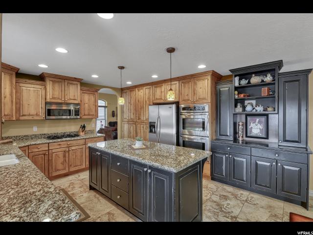 2276 E 350 N, Layton, UT 84040 — photo 12