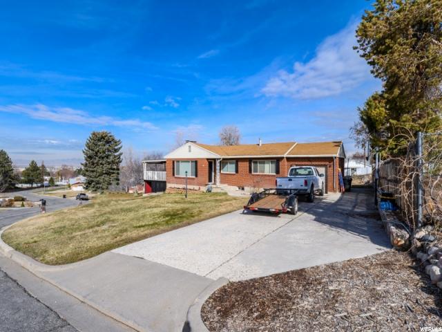 692 W 3300 S, Bountiful, UT 84010 — photo 2