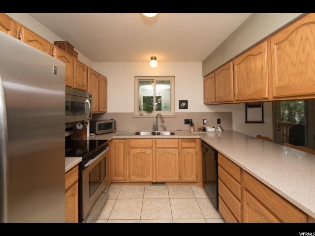 10751 S 865 E, Sandy, UT 84094 — photo 11
