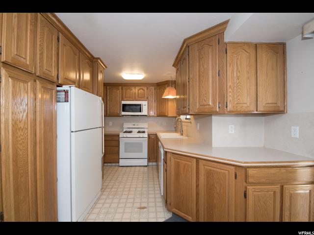 577 E Pali St, Sandy, UT 84070 — photo 10