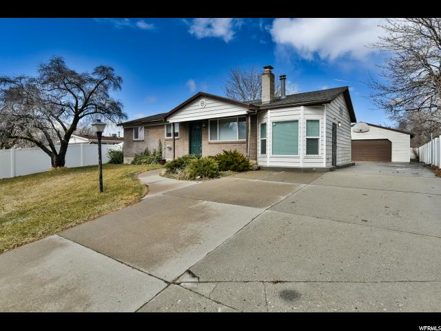 577 E Pali St, Sandy, UT 84070 — photo 2