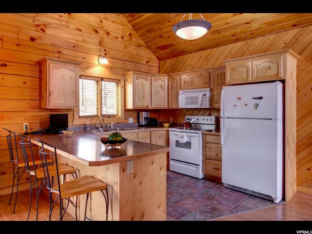 561 S Cougar Ridge Ln E, Torrey, UT 84775 — photo 12