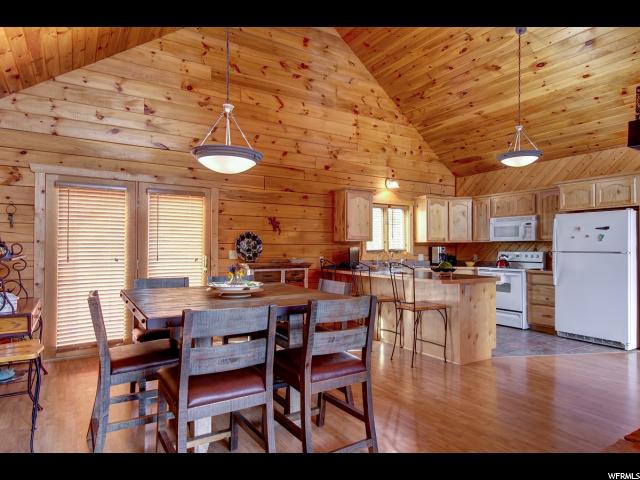 561 S Cougar Ridge Ln E, Torrey, UT 84775 — photo 10