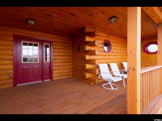 561 S Cougar Ridge Ln E, Torrey, UT 84775 — photo 3
