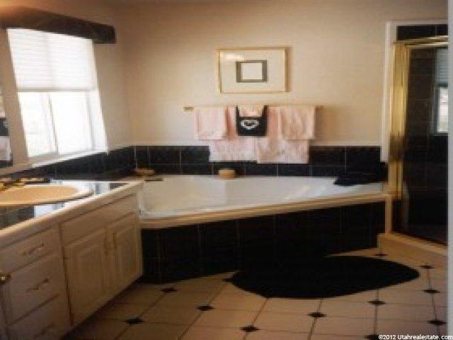 466 W 3925 N, Pleasant View, UT 84414 — photo 6