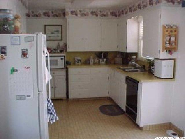 5452 S 2050 W, Roy, UT 84067 — photo 7