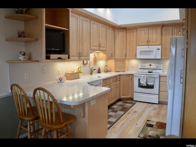 1330 E Ridgewood Ln S, Bountiful, UT 84010 — photo 11