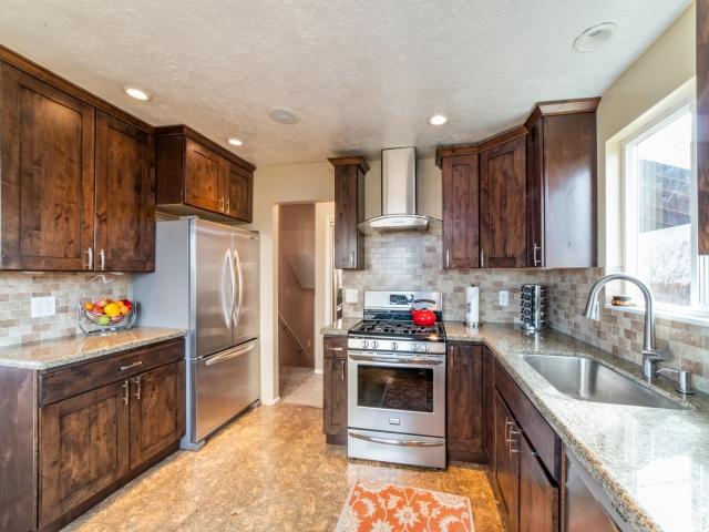 10122 S 360 E, Sandy, UT 84070 — photo 10