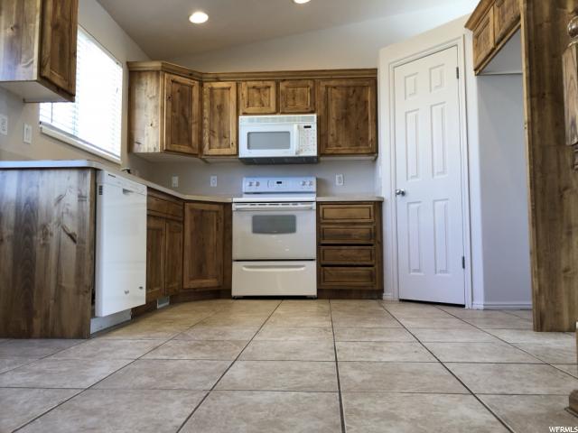 1652 N 2475 W, Clinton, UT 84015 — photo 8