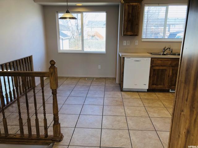 1652 N 2475 W, Clinton, UT 84015 — photo 9