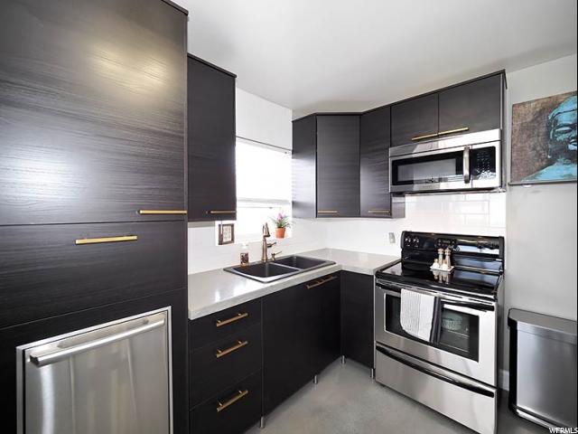 684 W 3500 S, Bountiful, UT 84010 — photo 9