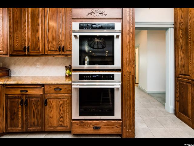 386 E Edgehill Dr, Providence, UT 84332 — photo 9