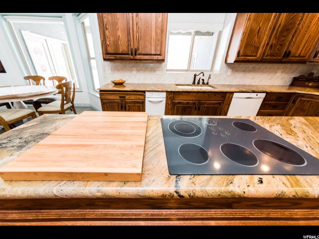 386 E Edgehill Dr, Providence, UT 84332 — photo 5