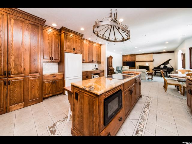 386 E Edgehill Dr, Providence, UT 84332 — photo 3
