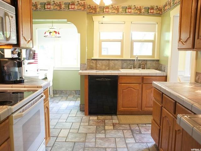 207 S 200 E, Kaysville, UT 84037 — photo 10