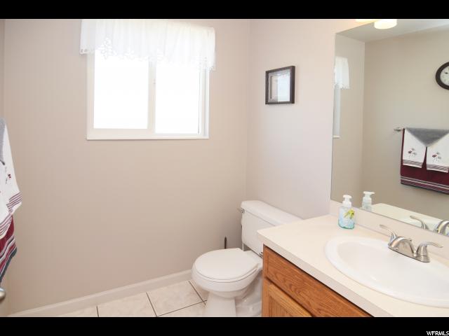 2788 W 3975, Farr West, UT 84404 — photo 8