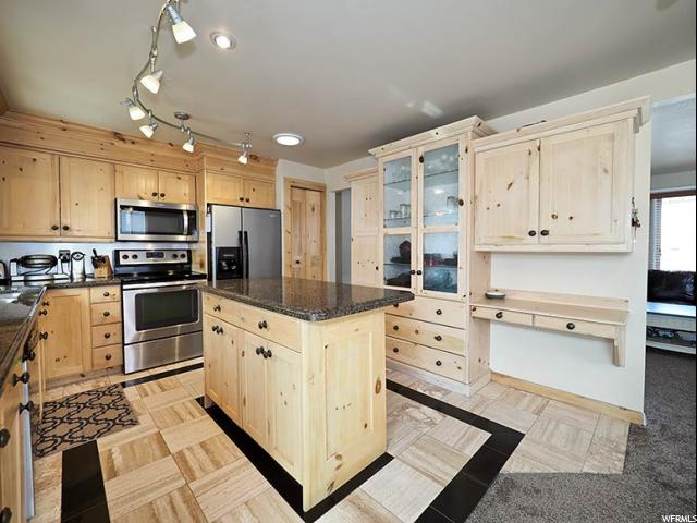 13 W 3300 S, Bountiful, UT 84010 — photo 11