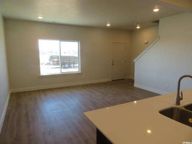 332 S 1540 E, Hyrum, UT 84319 — photo 9
