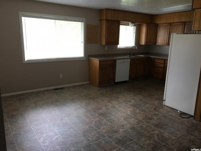 974 E 500 N, Vernal, UT 84078 — photo 5