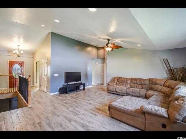 555 E Cottonwood Cir N, North Logan, UT 84341 — photo 2