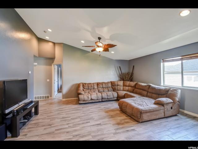 555 E Cottonwood Cir N, North Logan, UT 84341 — photo 3