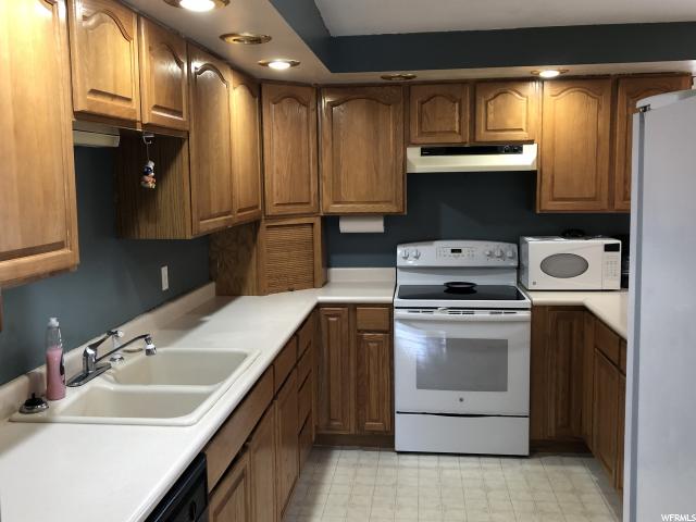 847 N Poplar Cir E, Layton, UT 84041 — photo 5