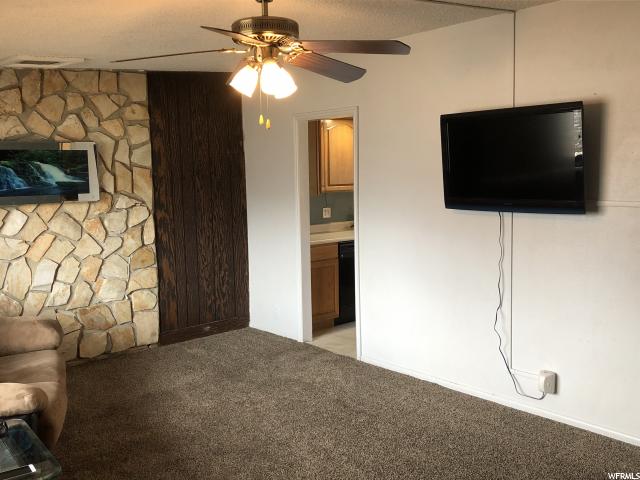 847 N Poplar Cir E, Layton, UT 84041 — photo 2