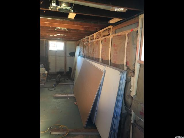 205 E Larsen Ln, Harrisville, UT 84404 — photo 8