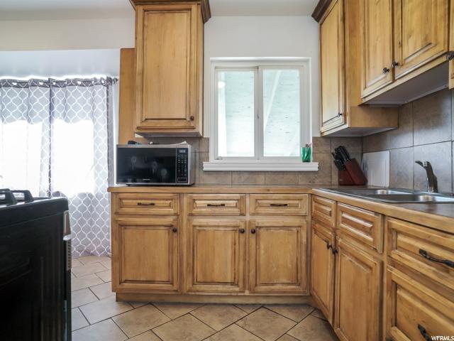 126 S Ross E, Clearfield, UT 84015 — photo 11