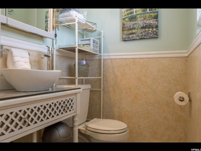 1390 E 8850 S, Sandy, UT 84093 — photo 8