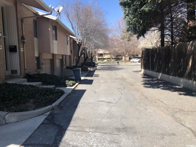 4806 S 2124 E, Holladay, UT 84117 — photo 2