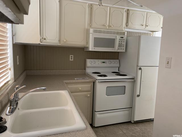 284 N 3rd St E, Tooele, UT 84074 — photo 5