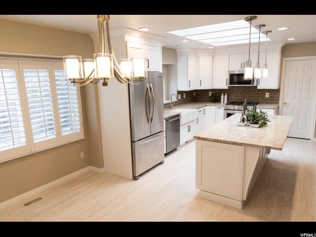 10682 S 390 E, Sandy, UT 84070 — photo 12