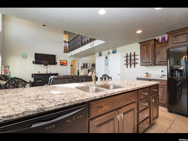 1479 W 2465 N, Clinton, UT 84015 — photo 9