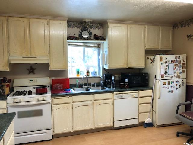 570 E 400 N, Richfield, UT 84701 — photo 6