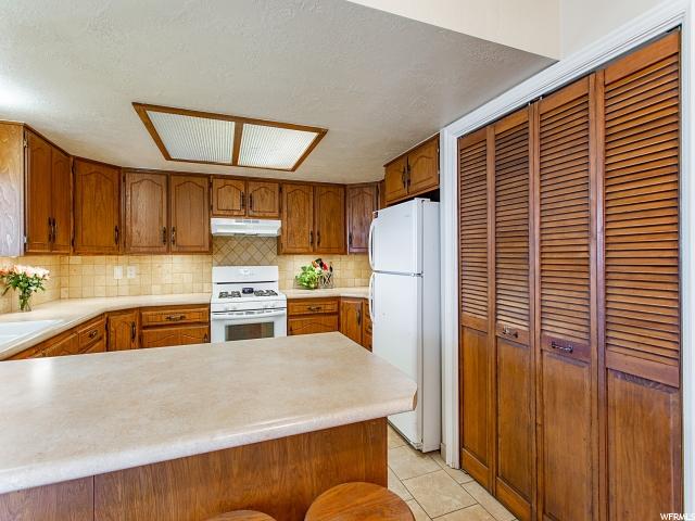 139 W 3300 S, Bountiful, UT 84010 — photo 8