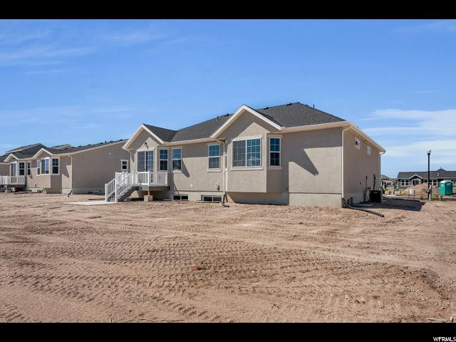 2452 N Sarus Crane Dr, Clinton, UT 84015 — photo 2