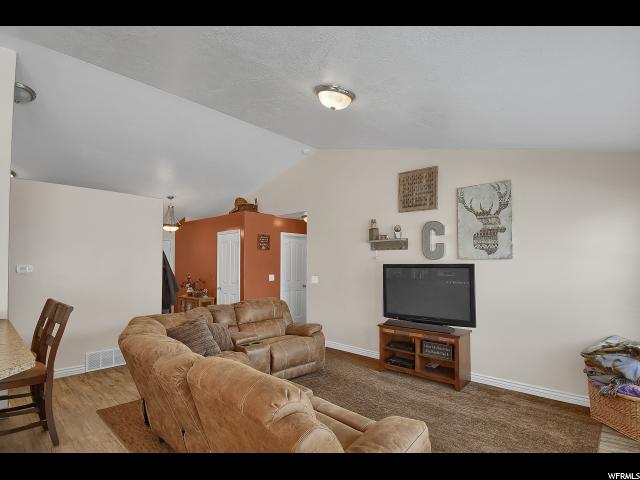 1971 N 2595 W, Clinton, UT 84015 — photo 8
