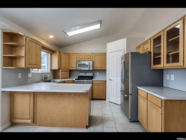 5727 S 2700 W, Roy, UT 84067 — photo 7